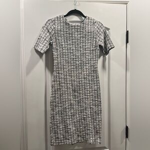 Banana Republic fitted sheath dress. Size 2.